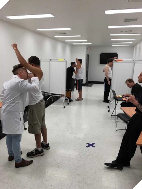 Ngửi mùi cơ thể người khác để nhận lương chục tỷ đồng mỗi năm, liệu bạn có dám?