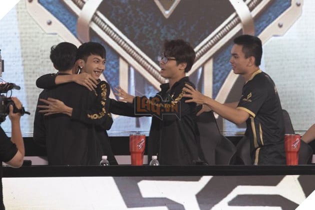 Saigon Phantom lật kèo không tưởng trong ngày trở lại ĐTDV Mùa Đông 2022 3