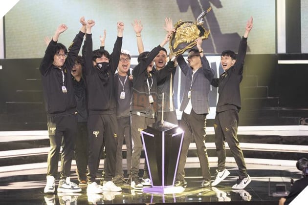 Saigon Phantom lật kèo không tưởng trong ngày trở lại ĐTDV Mùa Đông 2022 7