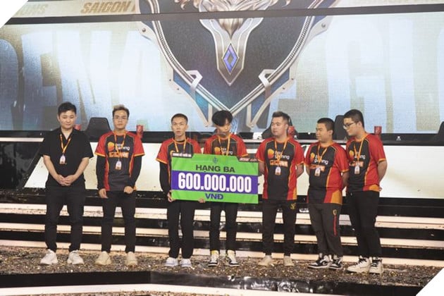 Saigon Phantom lật kèo không tưởng trong ngày trở lại ĐTDV Mùa Đông 2022 16