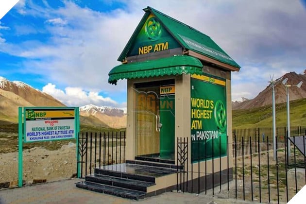 Máy ATM cao nhất thế giới hoạt động như thế nào khi ở độ cao 4.693 mét? 2
