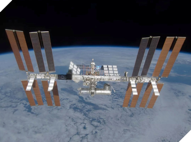 Bỏ hơn 700 triệu đồng cho người yêu từ ISS trở về trái đất, người phụ nữ khóc ròng khi biết mình bị lừa