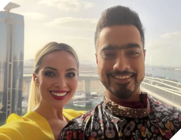 Một designer tạo ra hàng chục bạn gái "ảo" bằng AI để họ hàng bớt thắc mắc chuyện tình yêu