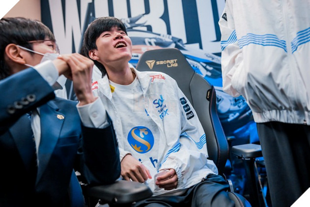 DRX Deft: Tôi hơi căng thẳng khi nghĩ rằng Nasus sẽ có gì đó... nhưng hóa ra không có gì cả  2