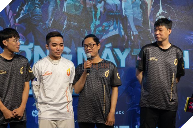 Ngập tràn quà tặng tại sự kiện Chung kết tổng Đấu trường Máy tính 2022 15