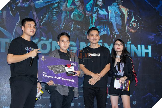 Ngập tràn quà tặng tại sự kiện Chung kết tổng Đấu trường Máy tính 2022 12