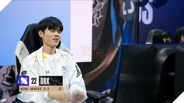 Deft bật khóc sau khi giành chiến thắng trước EDG