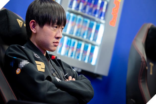 LMHT: Cả RNG và EDG vẫn chưa thể về Trung Quốc dù đại bại ở CKTG 2022