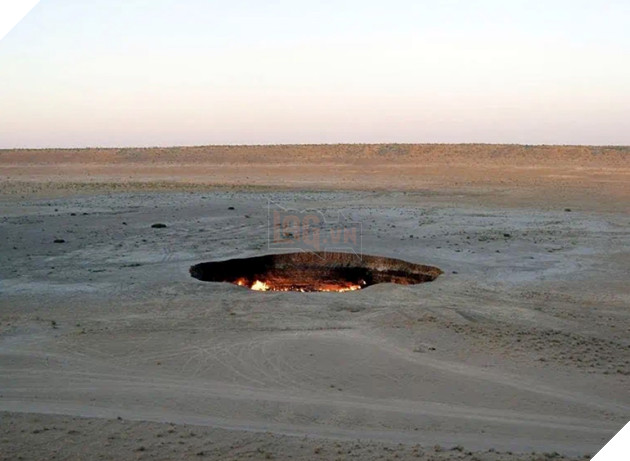 Bí mật về "Cổng địa ngục", miệng núi lửa hơn 50 năm không bao giờ ngừng cháy
