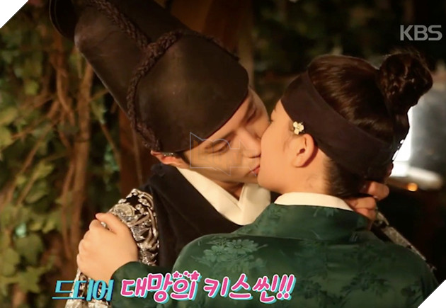 Những nụ hôn từng bị ném đá dữ dội trên màn ảnh  3