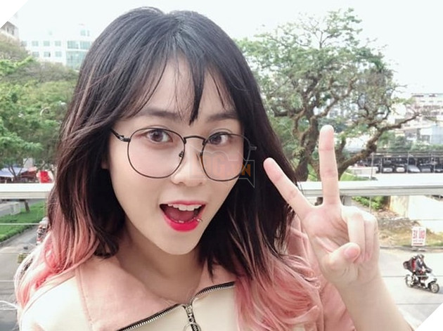 Nữ streamer Misthy khoe bạn gái