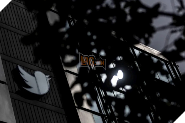 Nói là làm, nhân viên Twitter hồi hộp chờ email đuổi việc từ Elon Musk 