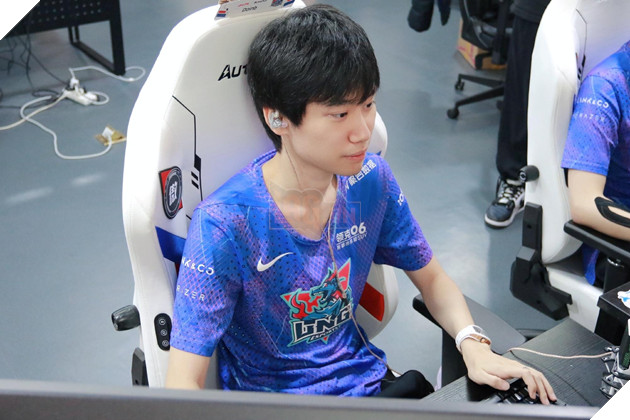 LMHT: Doinb bị cộng đồng réo tên vì tài năng đoán đâu trật đó ở CKTG 2022