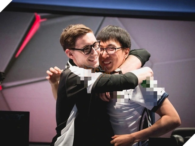 Doublelift và Bjergsen sẽ cùng tái ngộ trong đội tuyển 100Thieves
