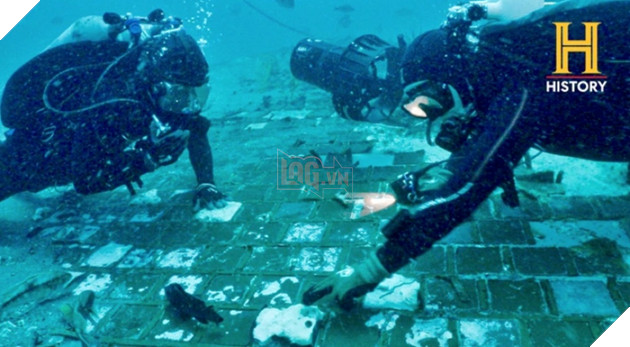 Nhiều mảnh vỡ của tàu con thoi Challenger được phát hiện gần Tam giác quỷ Bermuda 