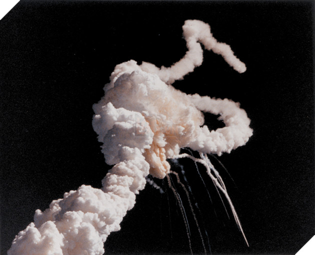 Nhiều mảnh vỡ của tàu con thoi Challenger được phát hiện gần Tam giác quỷ Bermuda 