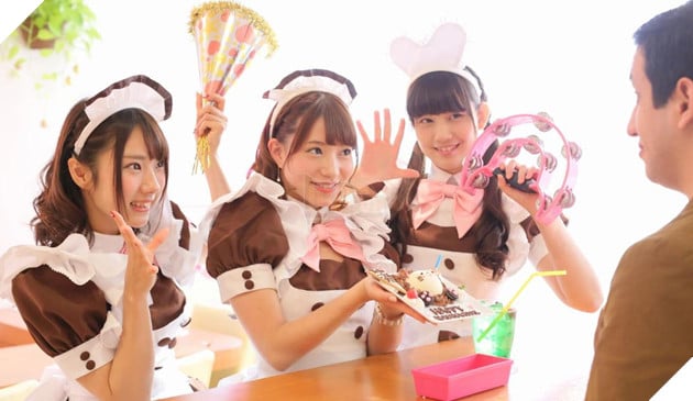 cà phê hầu gái nhật bản