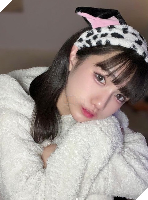 Hóa thân thành một cô gái xinh đẹp, anh chàng trai 16 tuổi gây bão MXH
