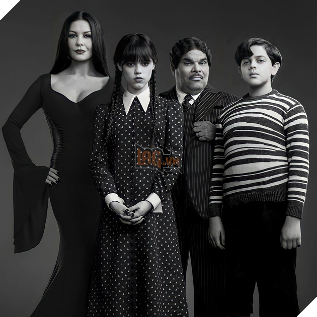 Gia đình Addams: Gia đình Addams luôn đi kèm với sự kỳ quặc và độc đáo. Hãy xem hình ảnh này và khám phá thế giới của Gomez, Morticia, Wednesday và những thành viên gia đình Addams khác.