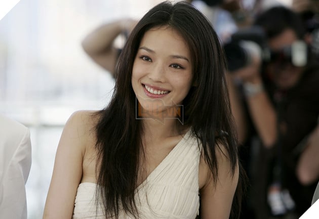 10 diễn viên đình đám từng vướng phải nghiệm đóng phim người lớn,