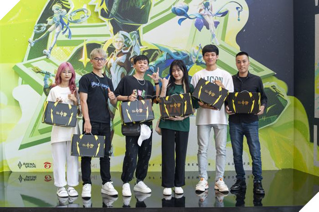 APL 2022: Bầu không khí rộn ràng và háo hức trong ngày thi đấu Bán kết 10