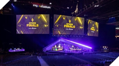 LCS biến thành LCK 1