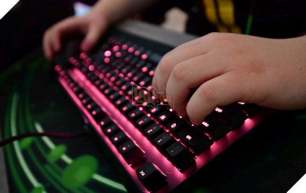 Bàn phím Corsair K100 gặp lỗi tự động gõ phím, khiến nhiều người dùng hoang mang  3