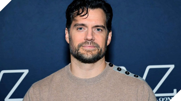 Warner Bros đã từng có ý định thay thế Henry Cavill trong vai Superman kể từ năm 2018