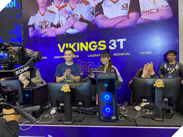 Chung kết Đấu trường Máy tính Mùa 11 thổi bùng không khí sôi nổi tại Nhà thi đấu Hồ Xuân Hương 16