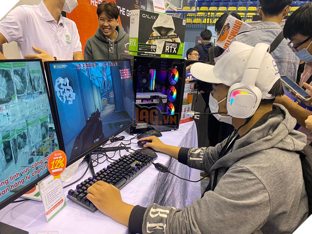 Chung kết Đấu trường Máy tính Mùa 11 thổi bùng không khí sôi nổi tại Nhà thi đấu Hồ Xuân Hương 8