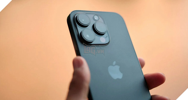 YouTuber "tỷ view" của làng công nghệ, chê camera iPhone ngày càng "mất chất" 