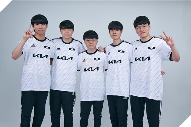 LMHT: Cộng đồng chê bai tên mới và logo của đội tuyển DWG KIA ở mùa giải 2023