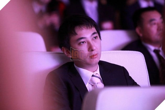 Thiếu gia Vương Tư Thông giàu nhất Trung Quốc giờ ra sao