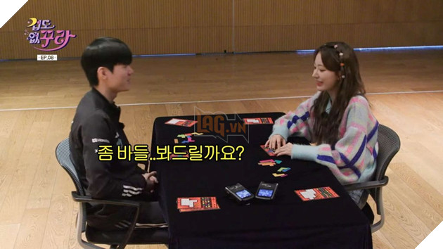 LMHT: Deft tham dự gameshow với nữ thần tượng K-Pop xinh đẹp