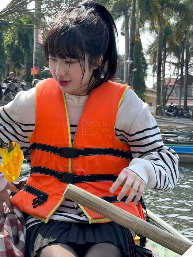 Nữ streamer Mina Young khi bị chụp lén thì nhan sắc sẽ lộ nhan sắc thật như thế nào? 5