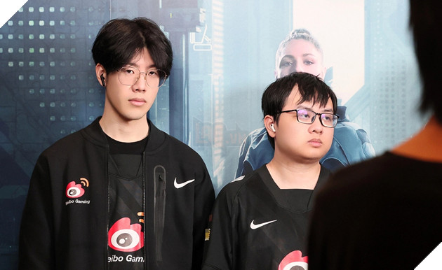 LMHT: Cộng đồng nhắc đến SofM sau khi thấy TheShy feed quên lối về tại LPL Mùa Xuân 2023