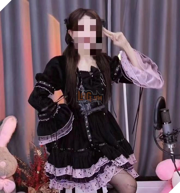 Anh chàng bị vợ phát hiện donate hàng chục triệu đồng cho một nữ streamer xinh đẹp