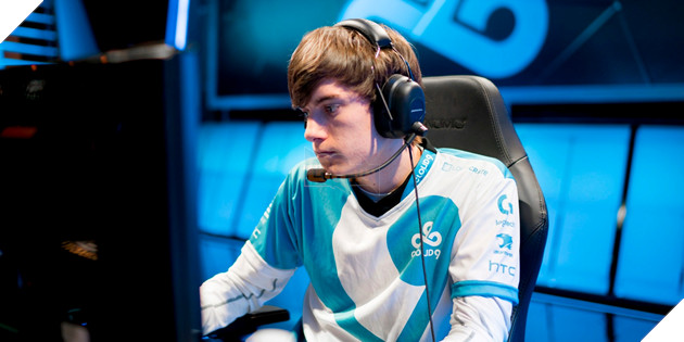 LMHT: Cộng đồng thất vọng khi cựu tuyển thủ Cloud9 hợp tác với sao Chỉ Quạt để câu view