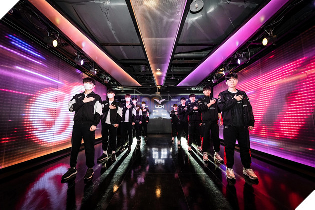 LMHT: T1 lập nên một kỷ lục mới sau khi chiến thắng nhanh gọn trước KDF