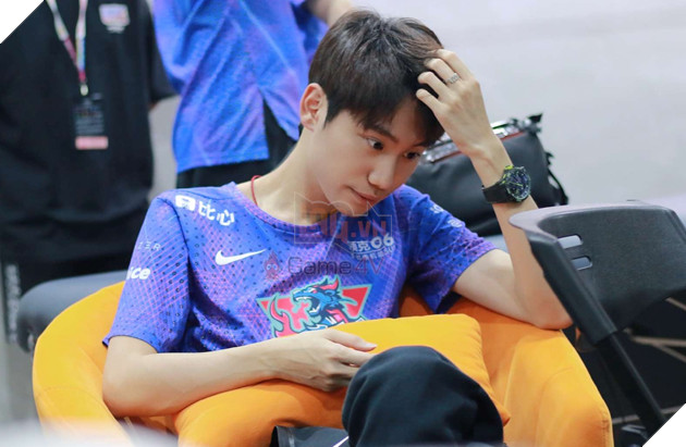 LMHT: Donate cho gái xinh trên stream, Doinb bị phũ không thương tiếc