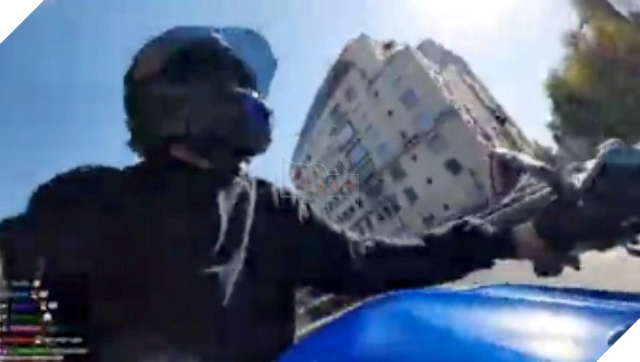 Nữ streamer bị giật điện thoại ngay ngoài phố khi đang livestream giao lưu với fan