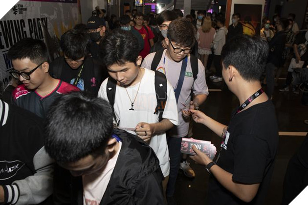 Bầu không khí bùng nổ tại Viewing Party VCS 2023, SBTC Esports đại chiến GAM Esports 11