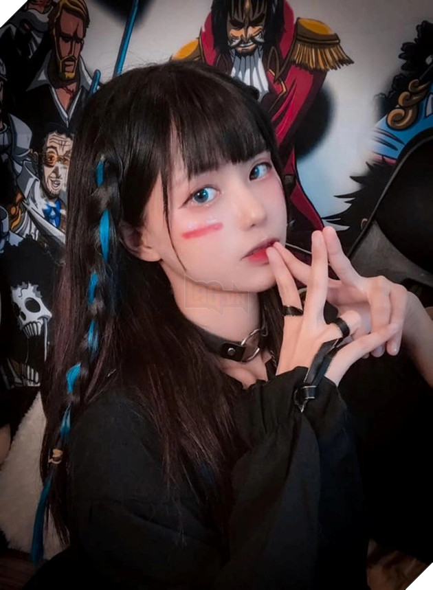 Từ phong cách dễ thương, nữ streamer chuyển sang lối ăn mặc gợi cảm khiến fan tiếc nuối