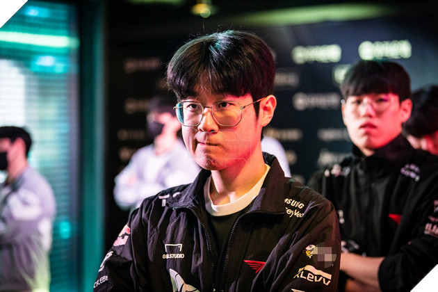 LMHT: Cộng đồng bàng hoàng với loạt ảnh ghép đậm chất "Bình Dương" của khu vực LCK