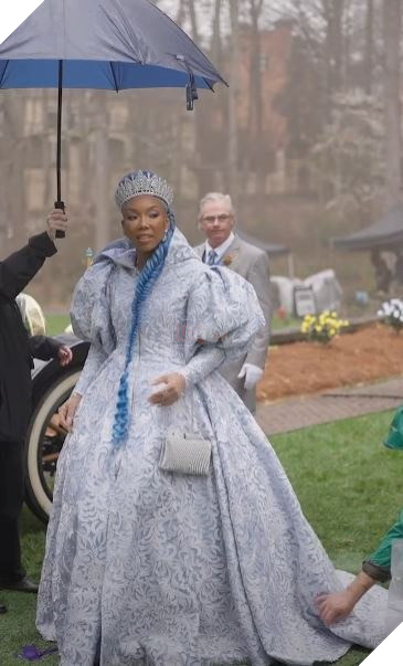 Disney công bố tạo hình Cinderella cho đợt quay lại của series Descendants