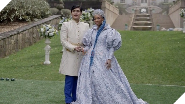 Disney công bố tạo hình Cinderella cho đợt quay lại của series Descendants