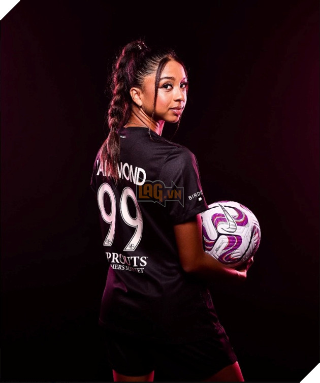 FIFA 23 bị chỉ trích vì tạo hình các tuyển thủ nữ quá xấu so với thực tế