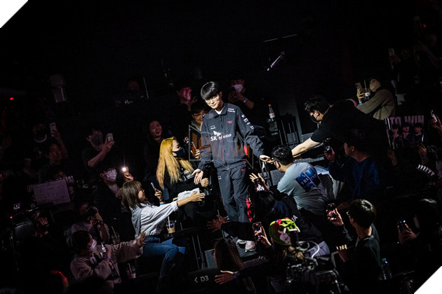 LMHT: Fan cho rằng Gen.G tự hủy quá nhiều trong những giao tranh quyết định với T1