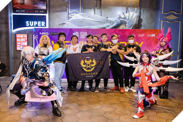 Tiếp lửa cho GAM Esports khi tham dự Viewing Party cho vòng Playoffs 11