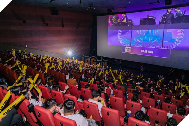 Tiếp lửa cho GAM Esports khi tham dự Viewing Party cho vòng Playoffs 10